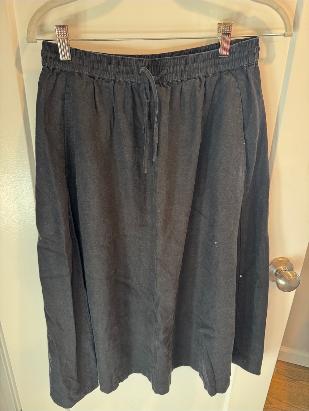 Treasure and Bond black linen skirt with pockets